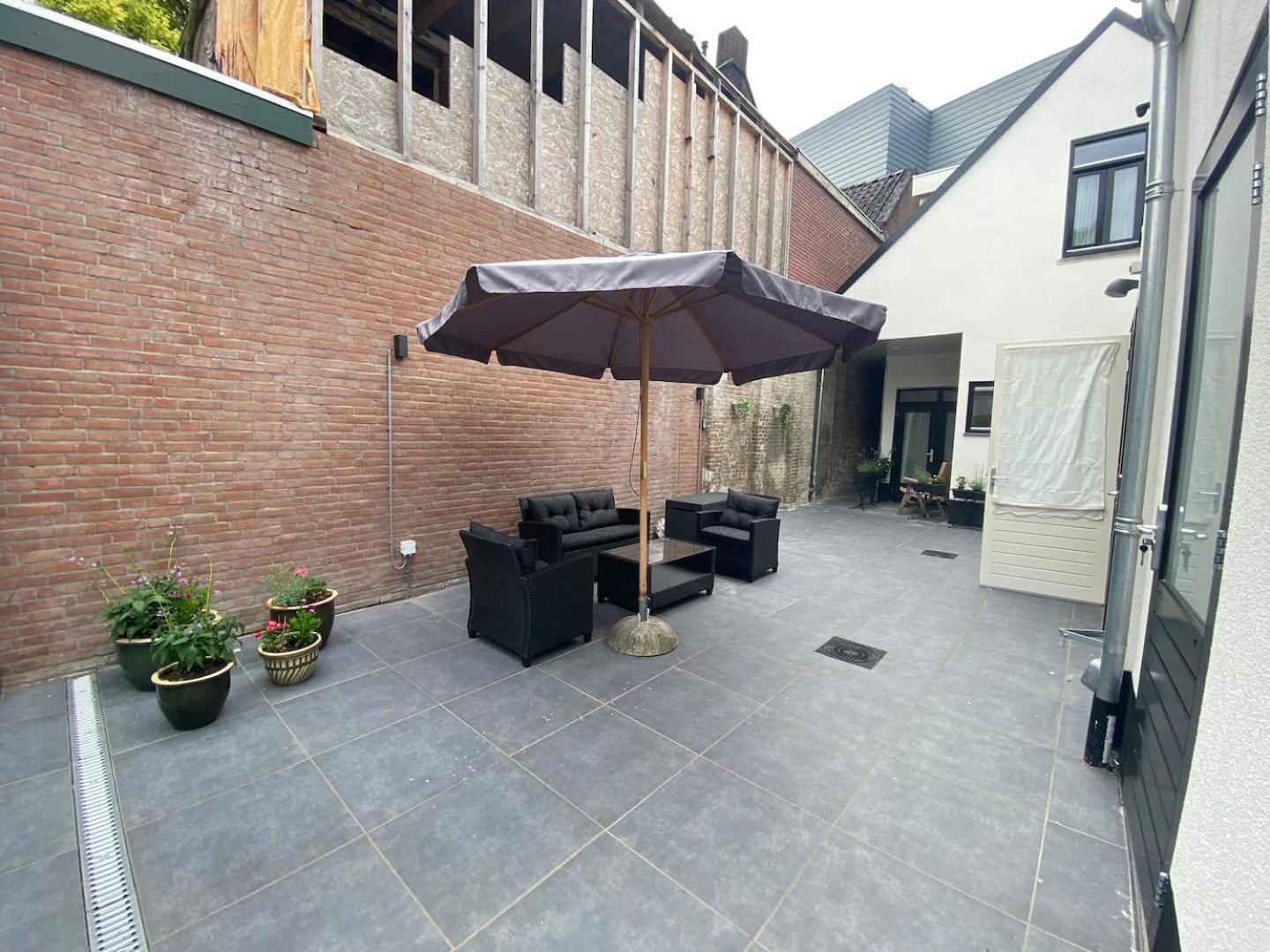 Petite Room With Wifi, Ac, And Shared Kitchen Tilburg Kültér fotó
