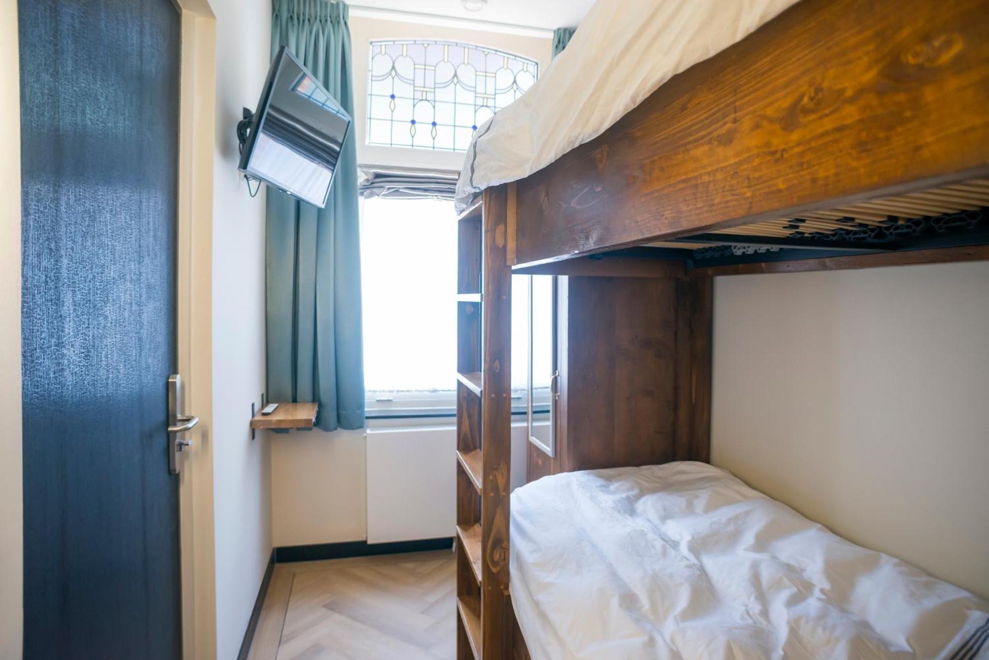 Petite Room With Wifi, Ac, And Shared Kitchen Tilburg Kültér fotó